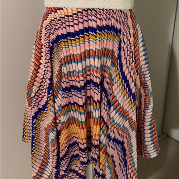 Bisou Bisou halter style dress - Picture 3 of 9